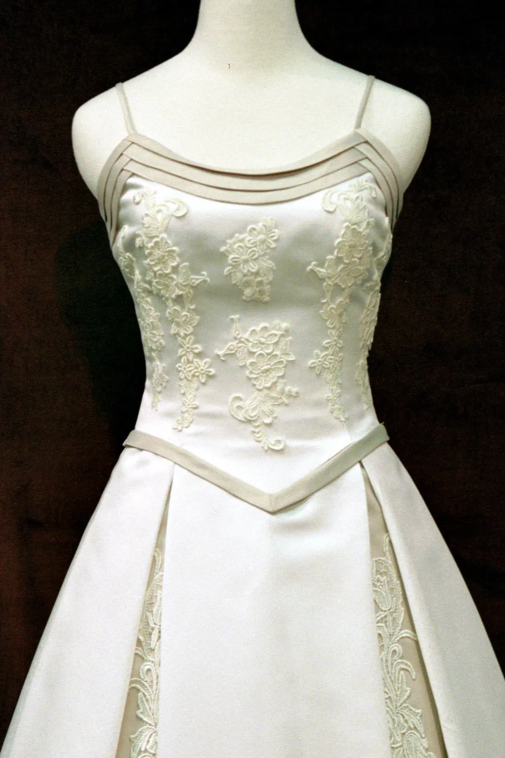 Wedding Dress #26BA216-1