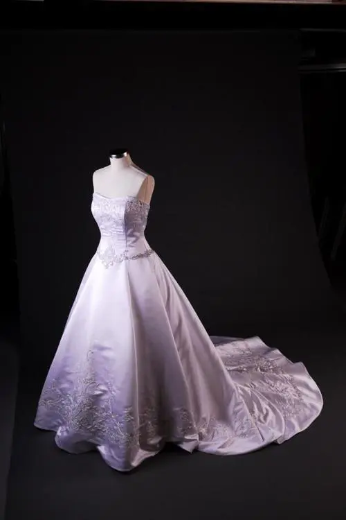 Wedding Dress #56DA71067-4
