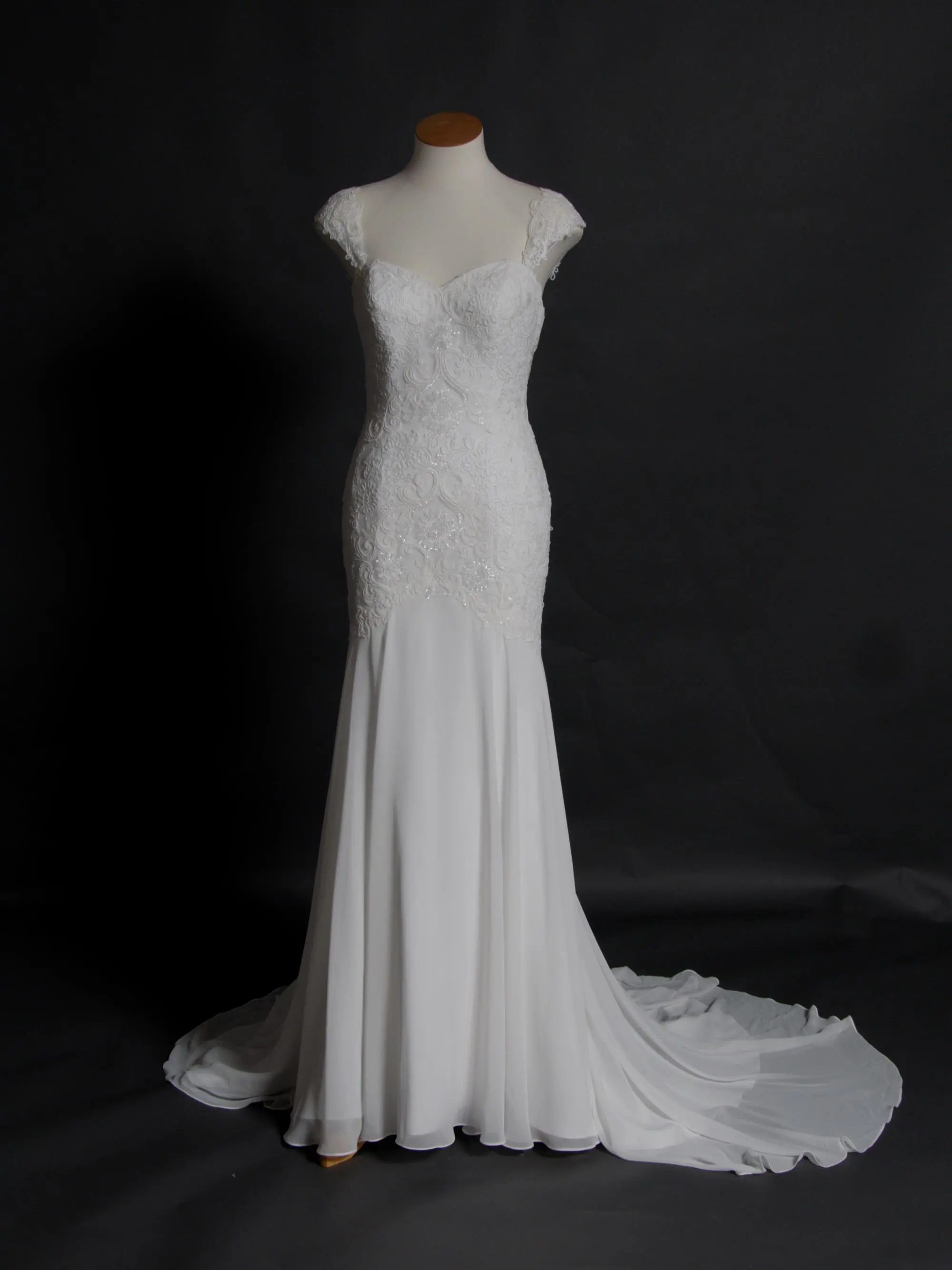 Wedding Dress #220AG145