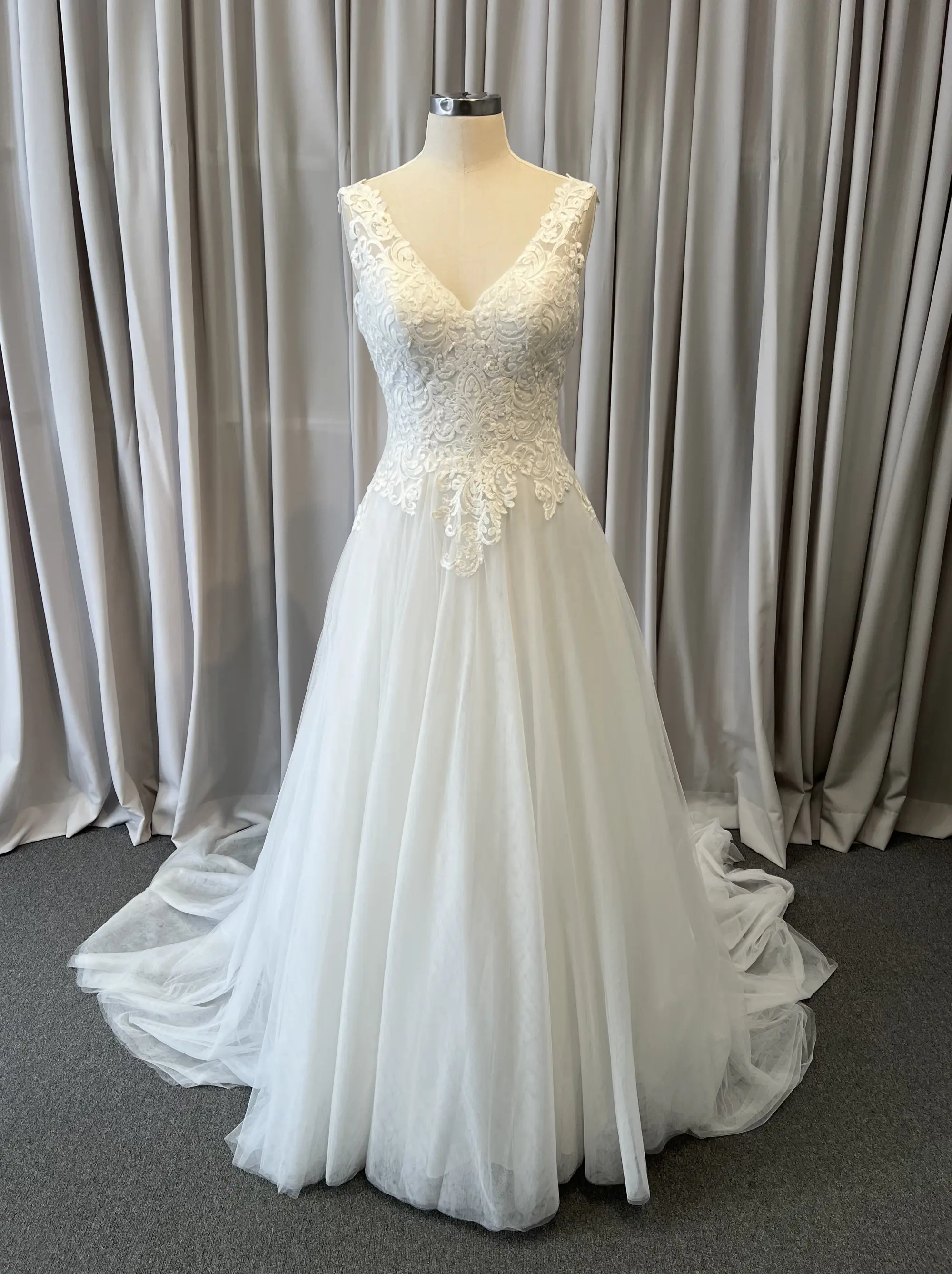 Wedding Dress #487DNZ012