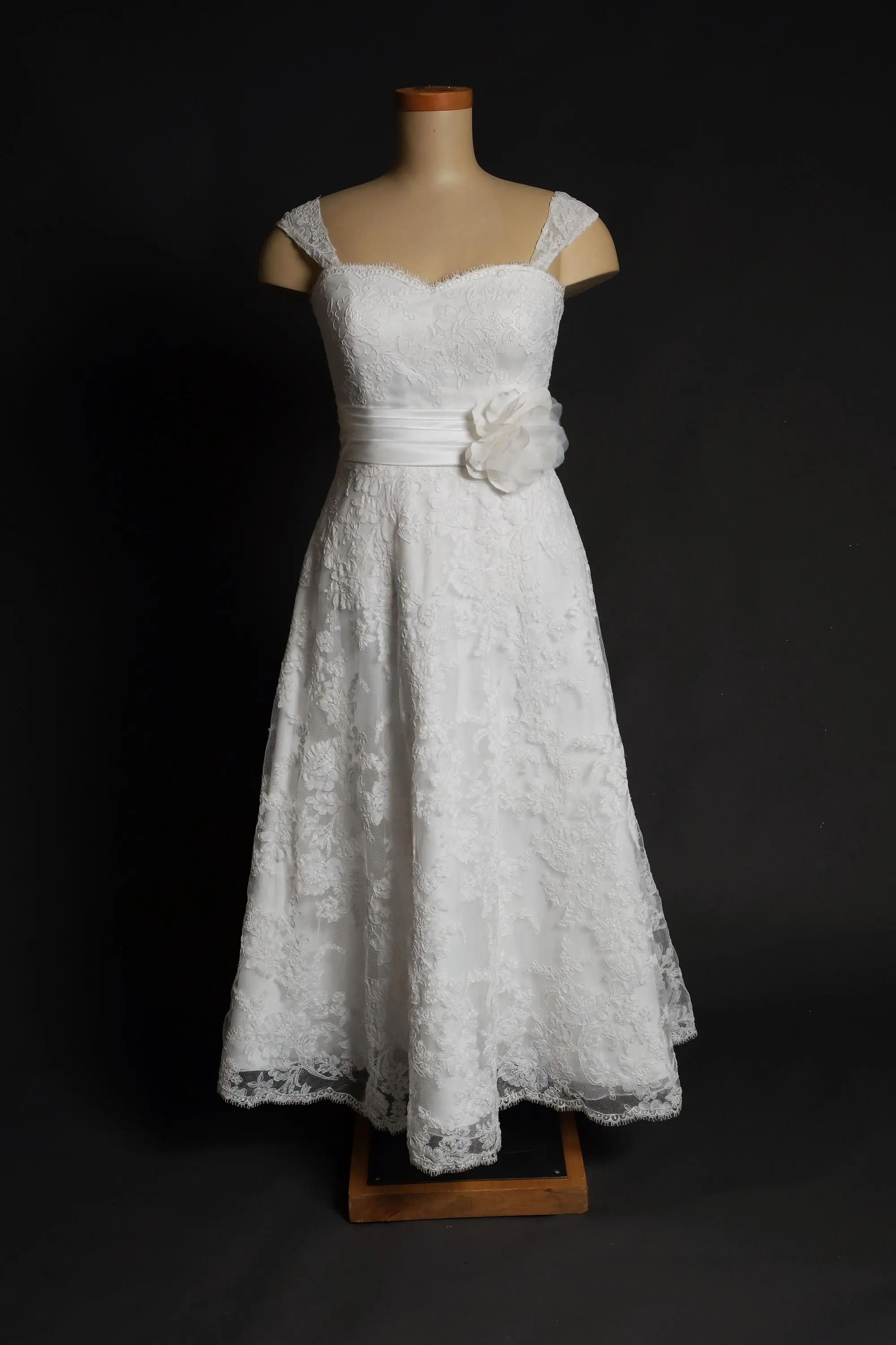 Wedding Dress #4EFL0079-1