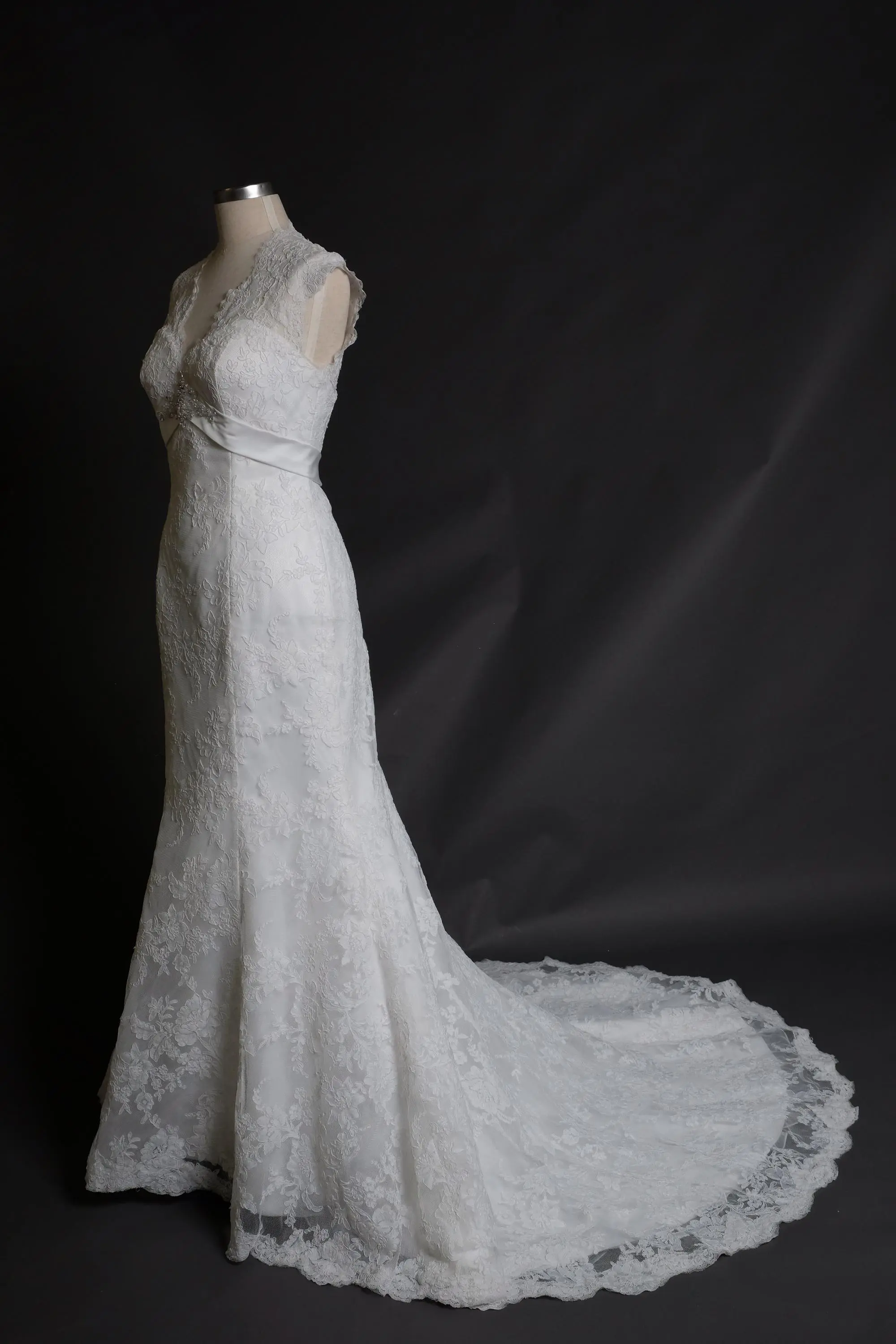 Wedding Dress #19FL0142-1