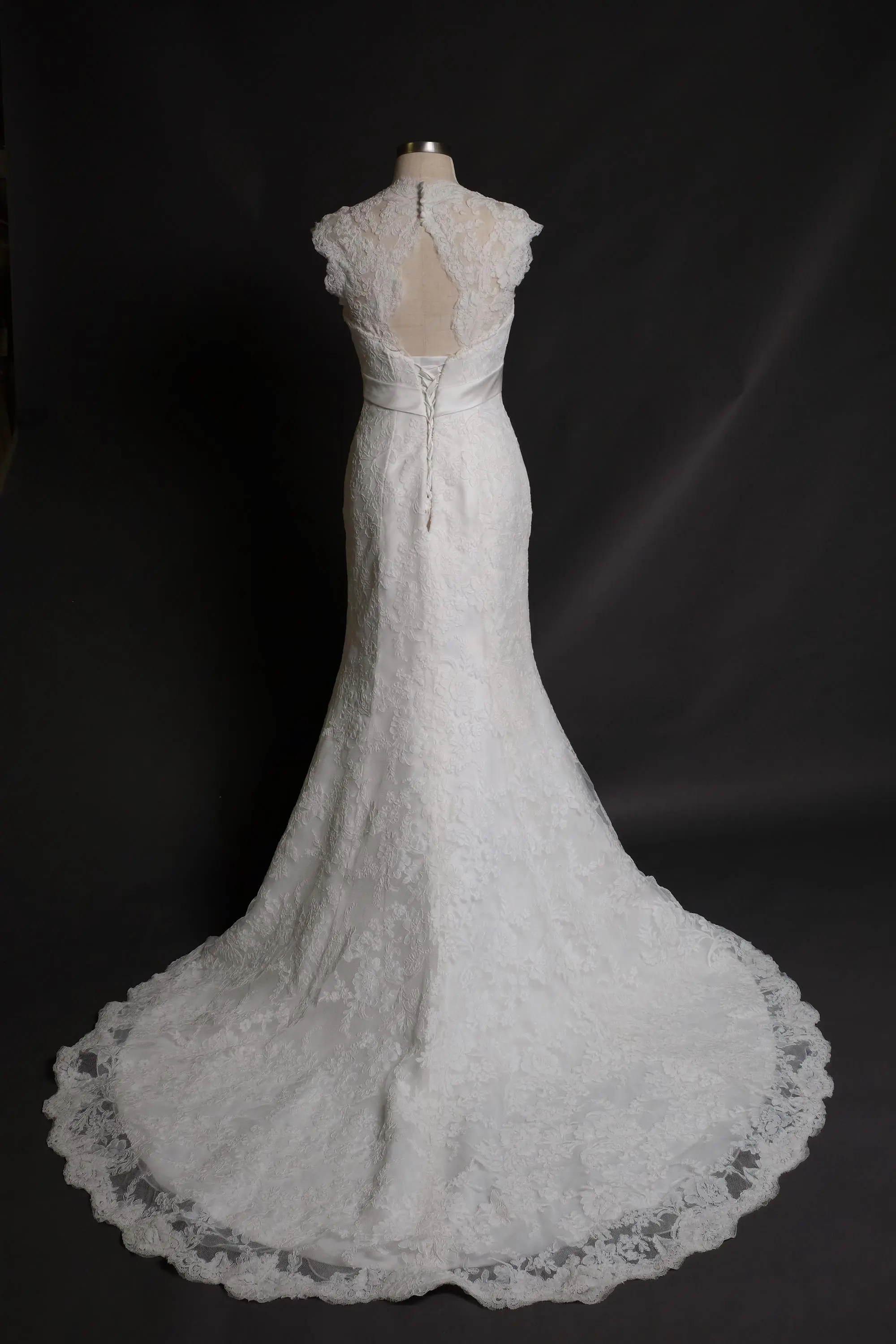 Wedding Dress #19FL0142-2