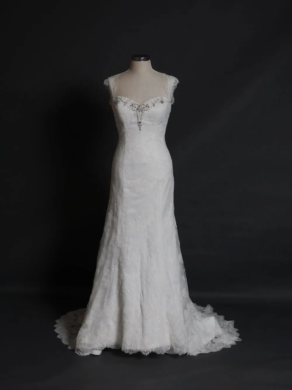 Wedding Dress #213L1023