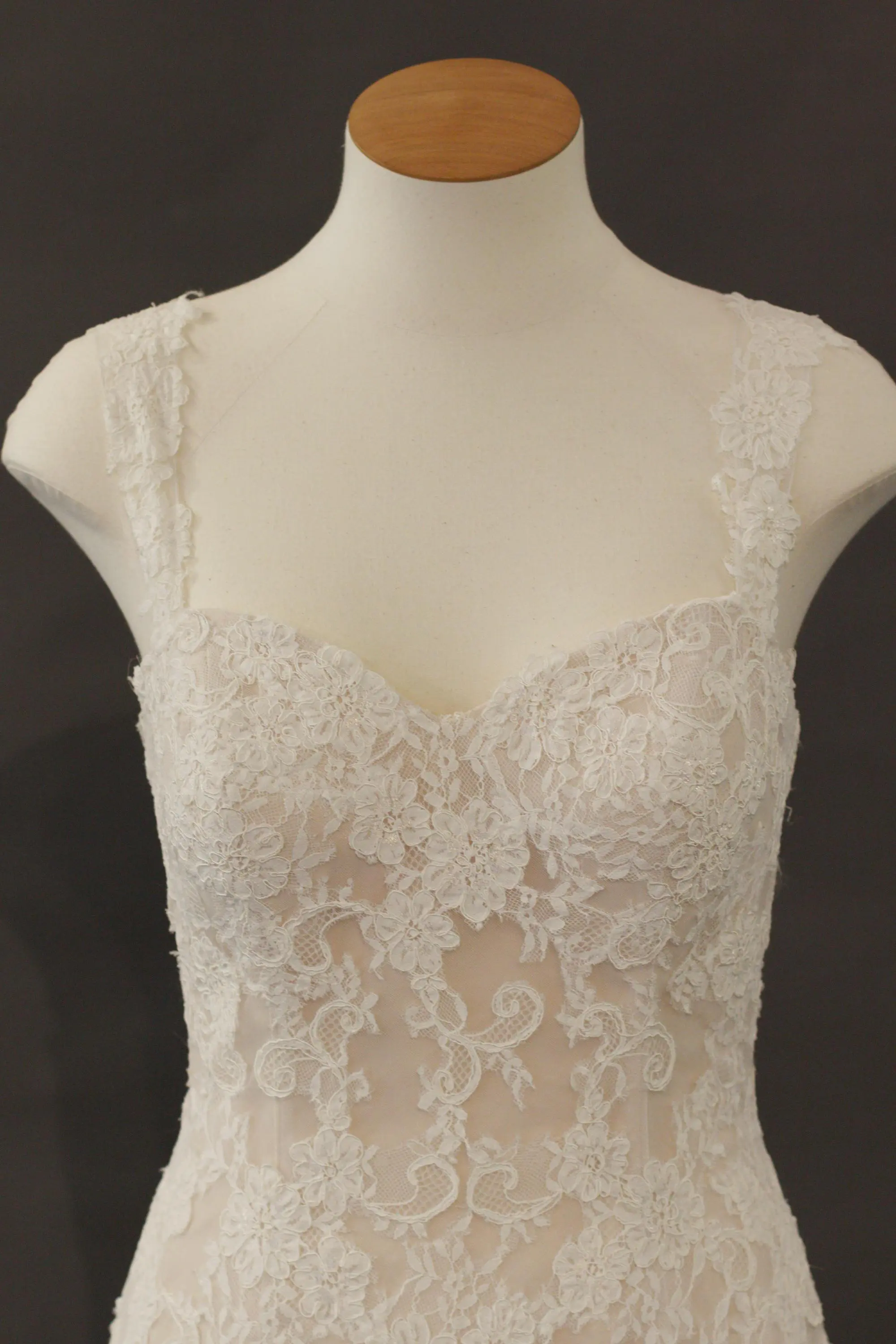 Wedding Dress #49DL1155c-3