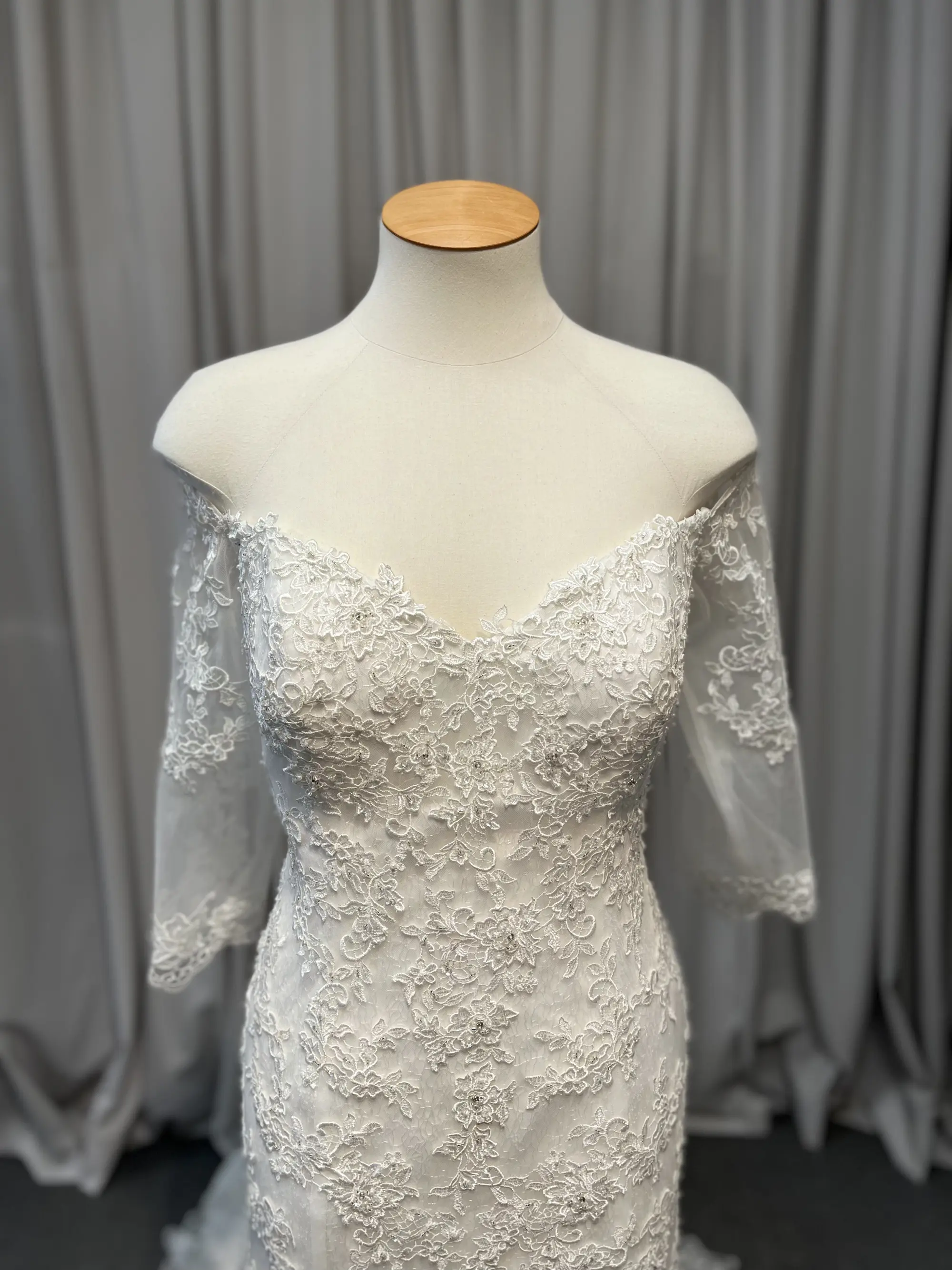 Wedding Dress #107L2002-2