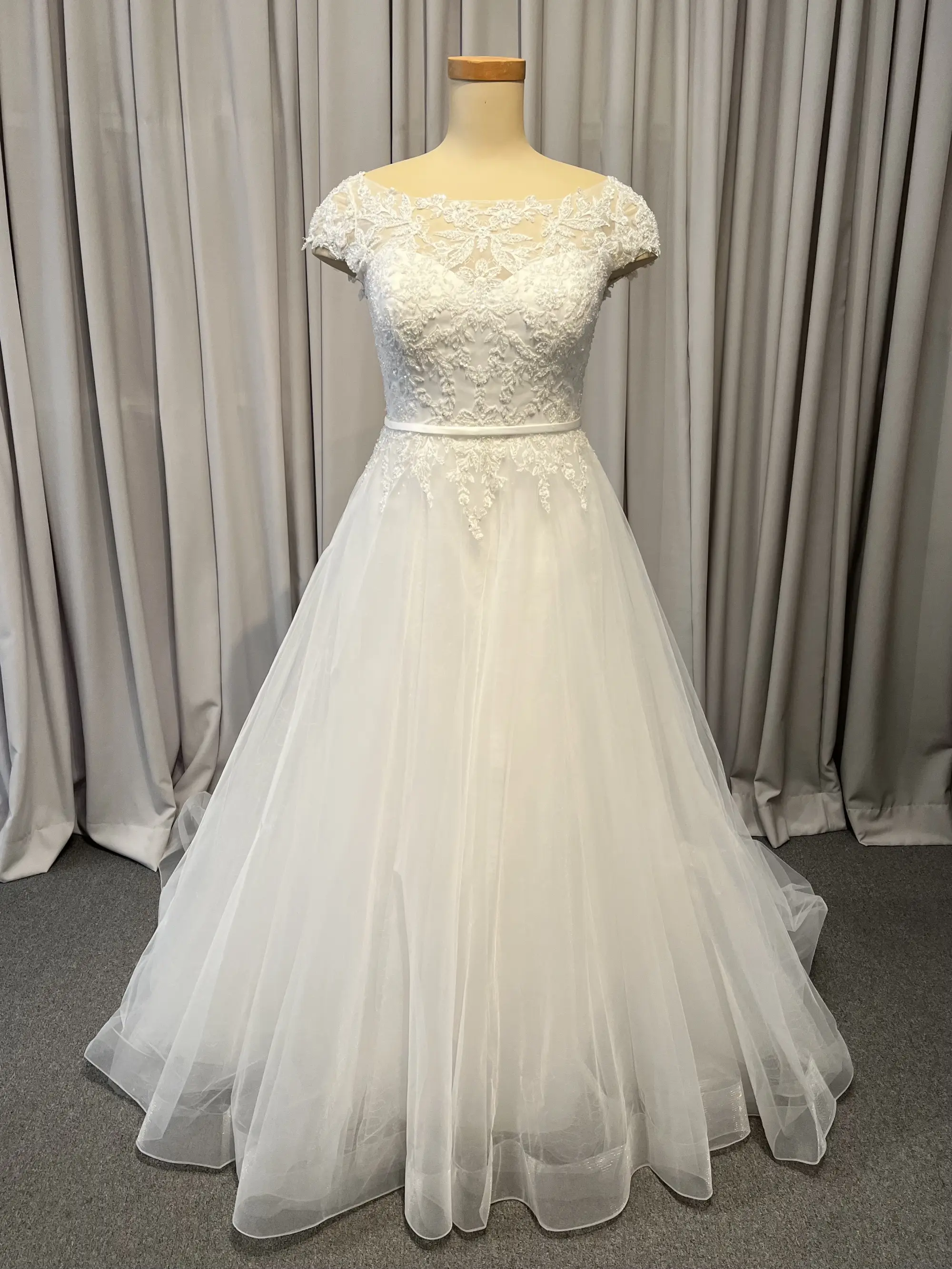Wedding Dress #513L2290