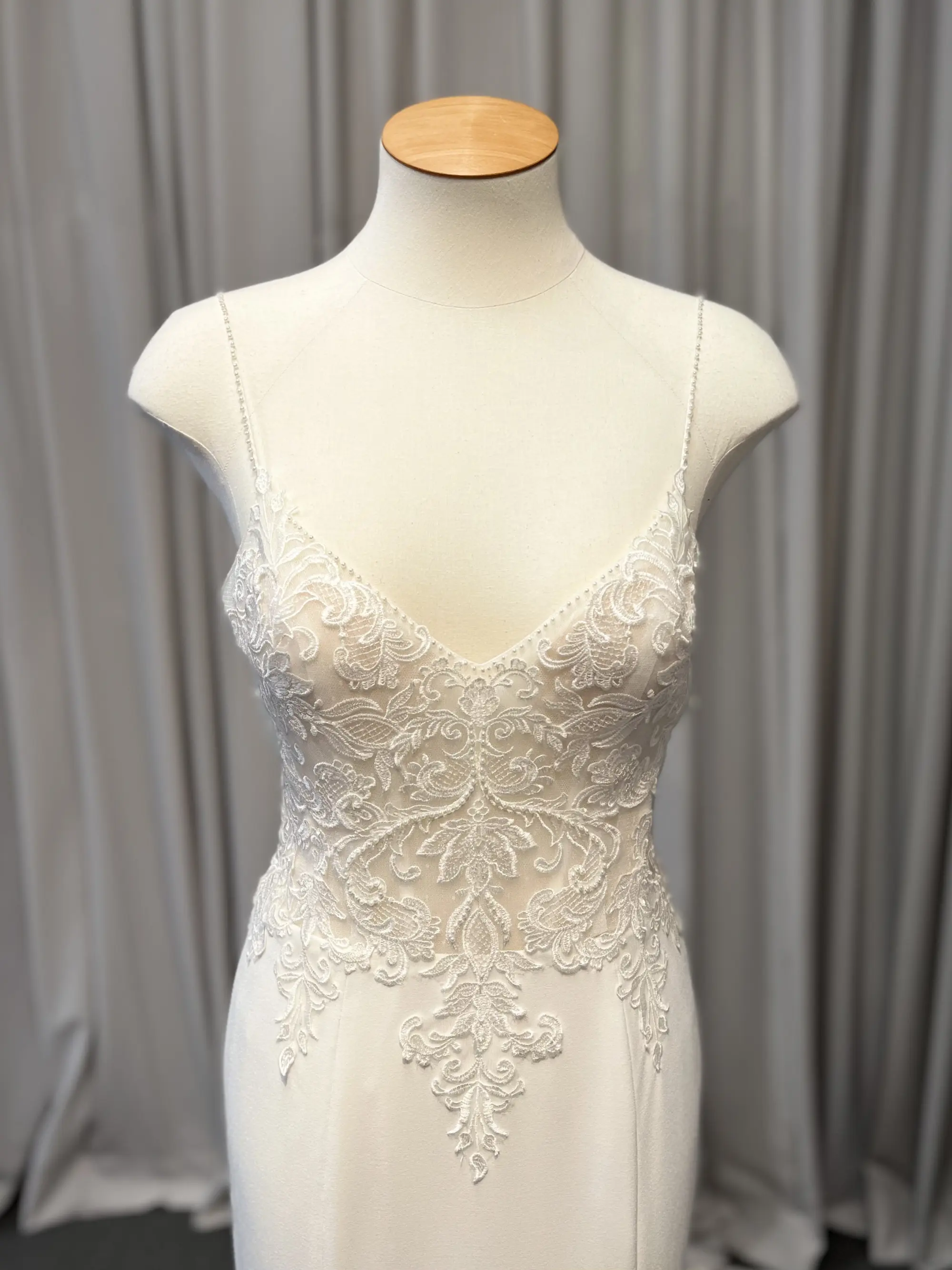 Wedding Dress #3F5L2710-1