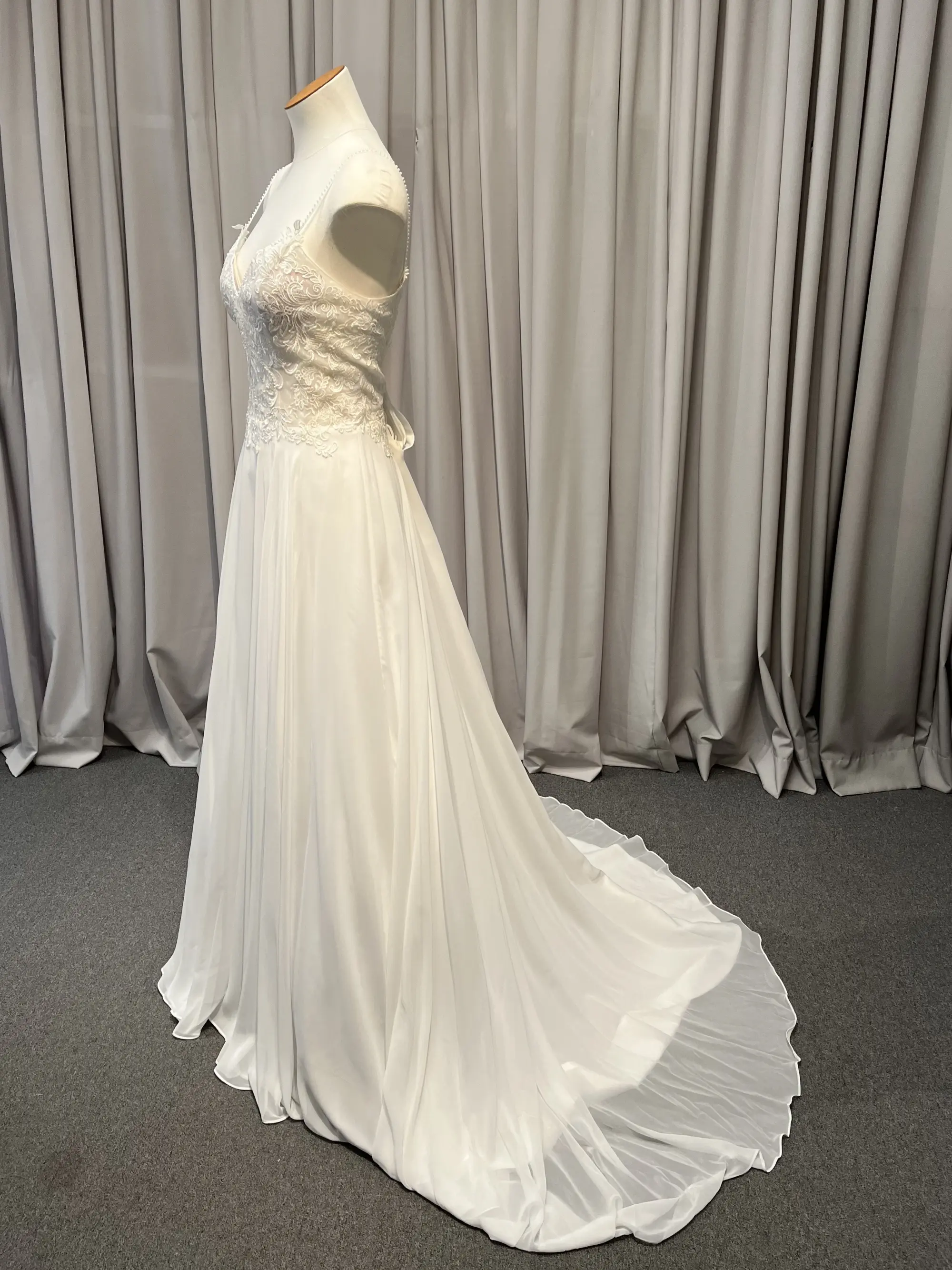 Wedding Dress #752L3737-1