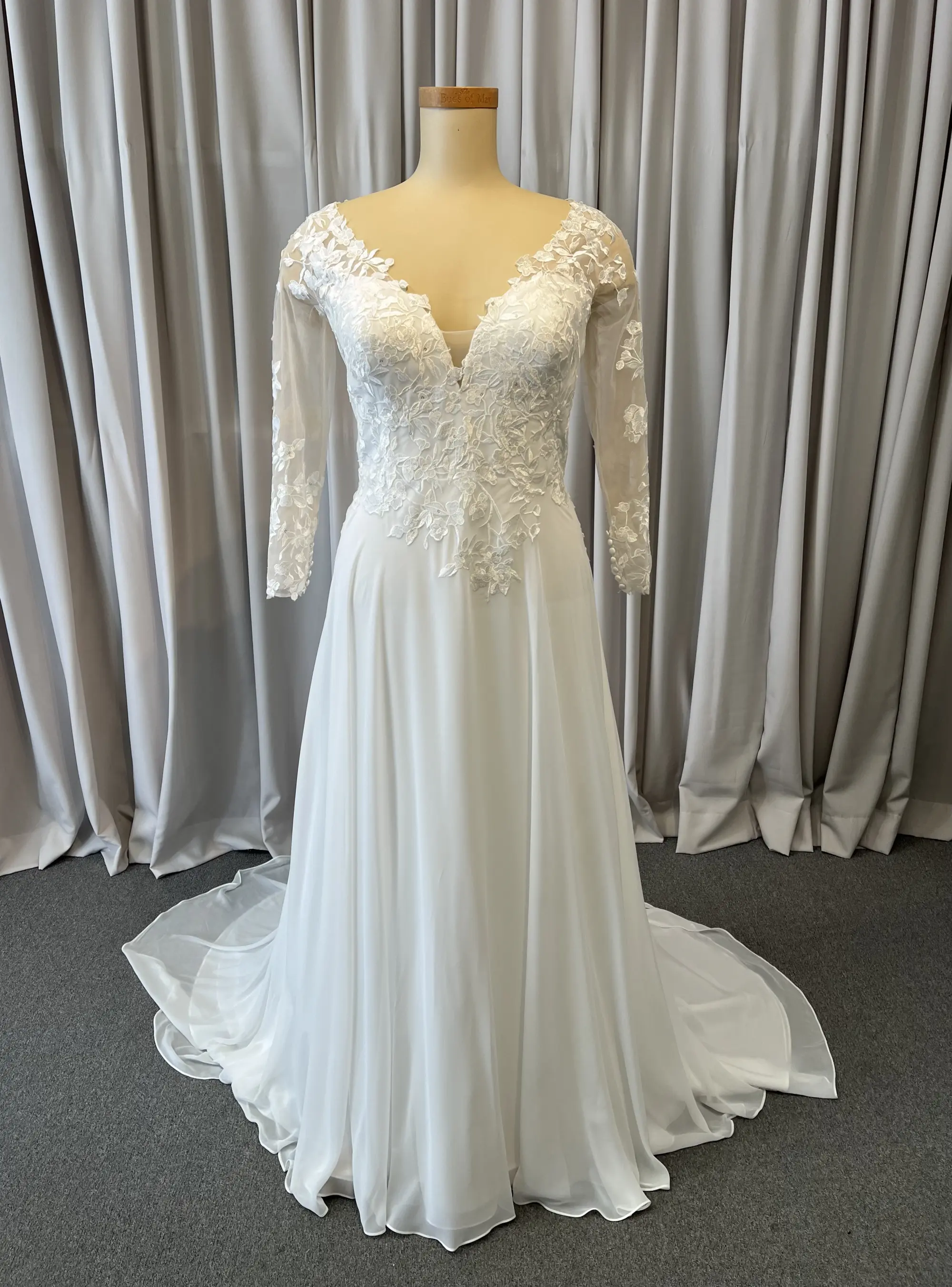 Wedding Dress #A05L4149