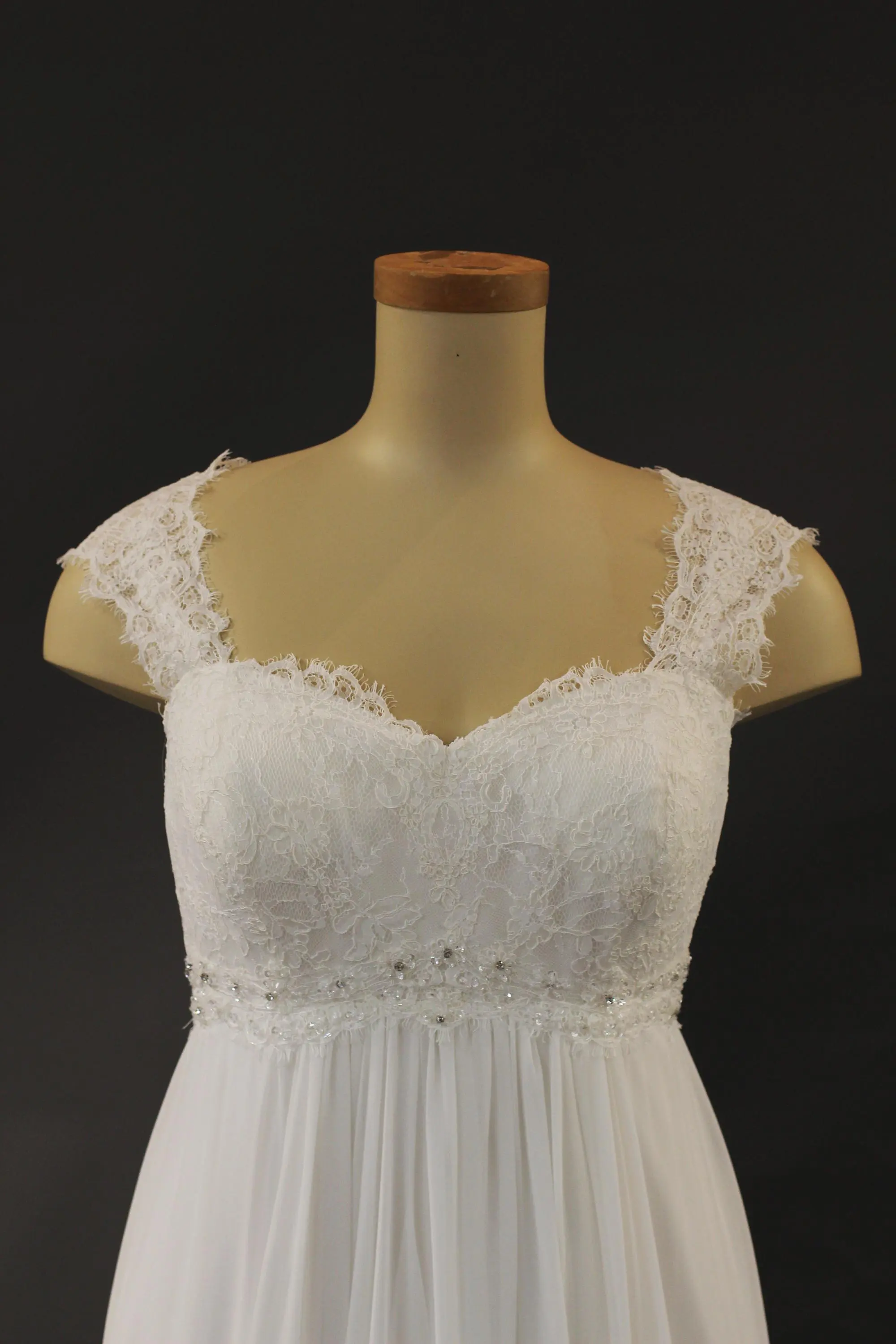 Wedding Dress #29EMM008X-4