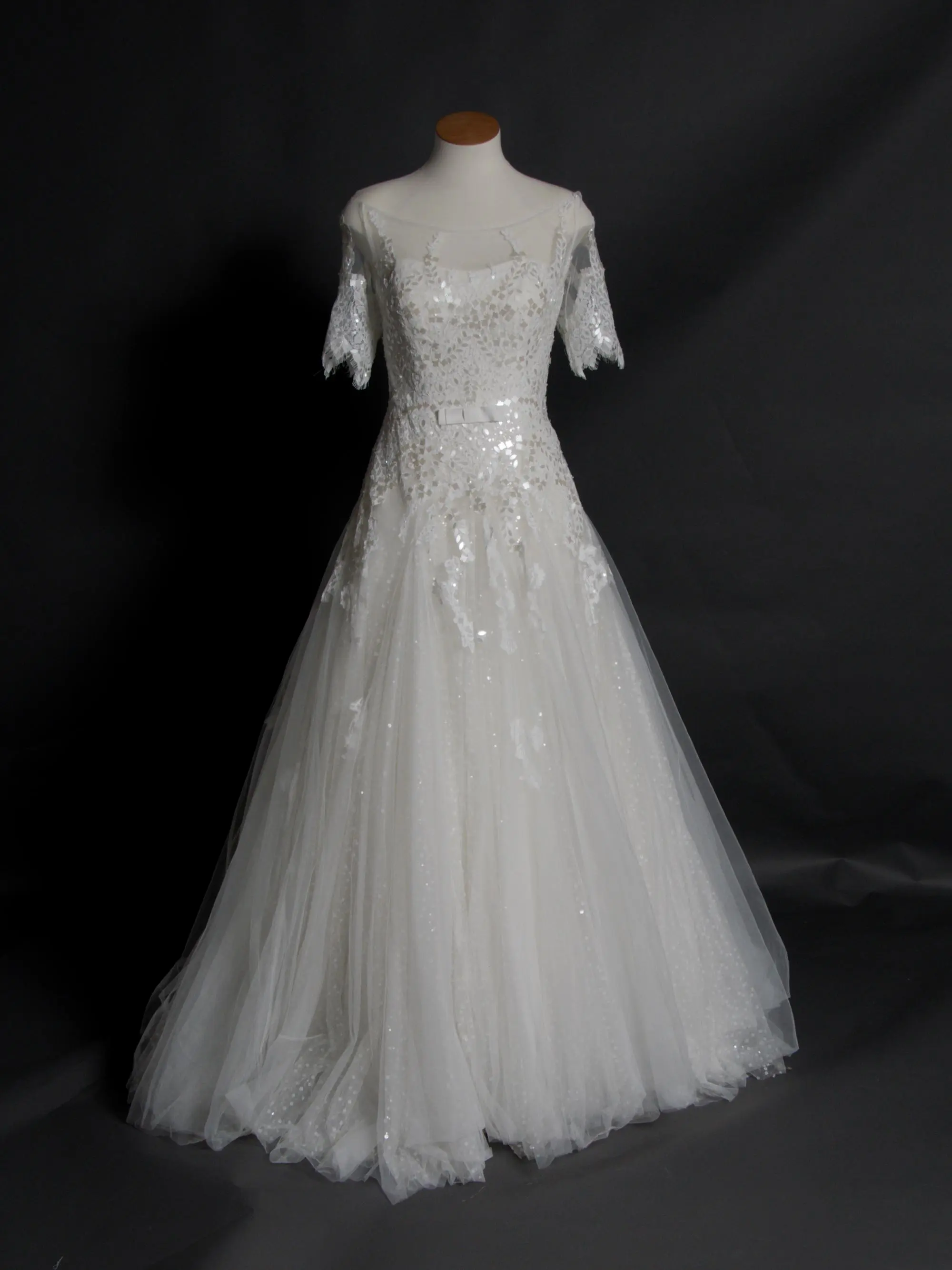 Wedding Dress #B63SL393