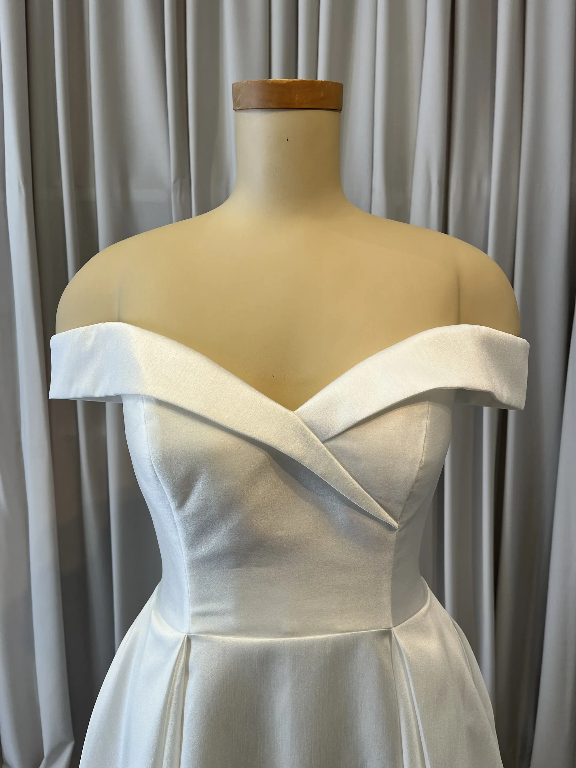 Wedding Dress #24DVA906-3