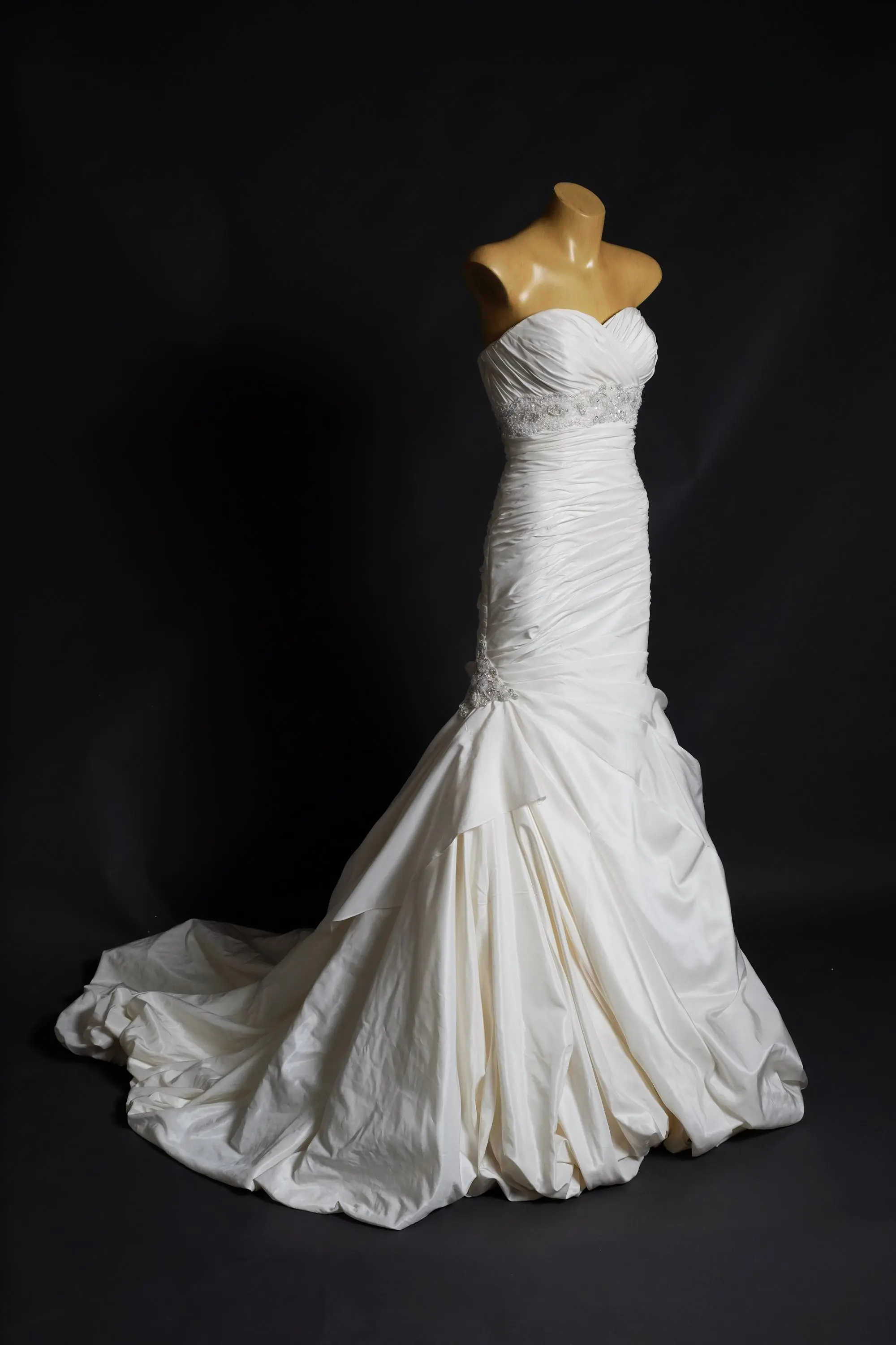 Wedding Dress #136W682T-1