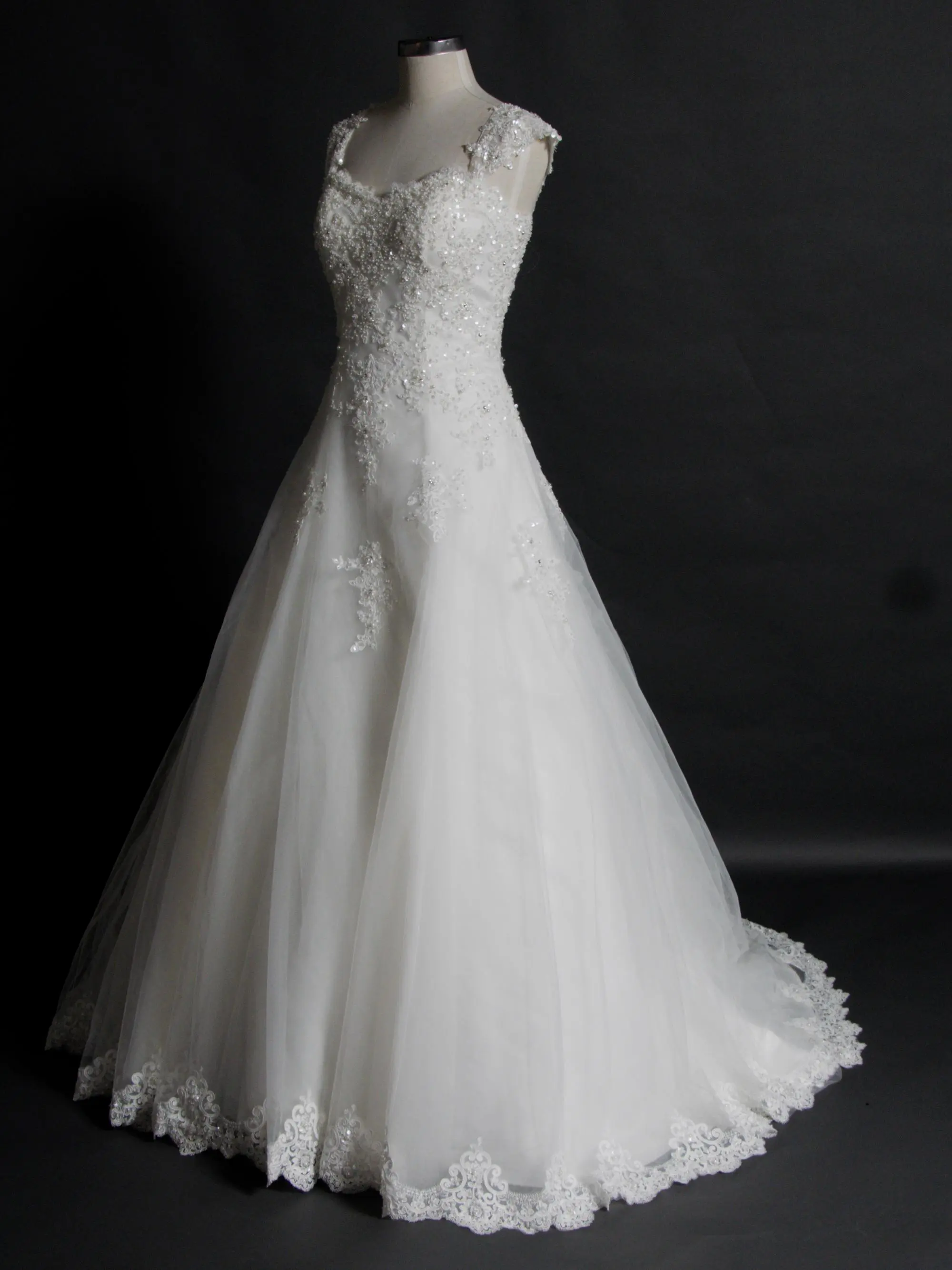 Wedding Dress #465XF16130A-1