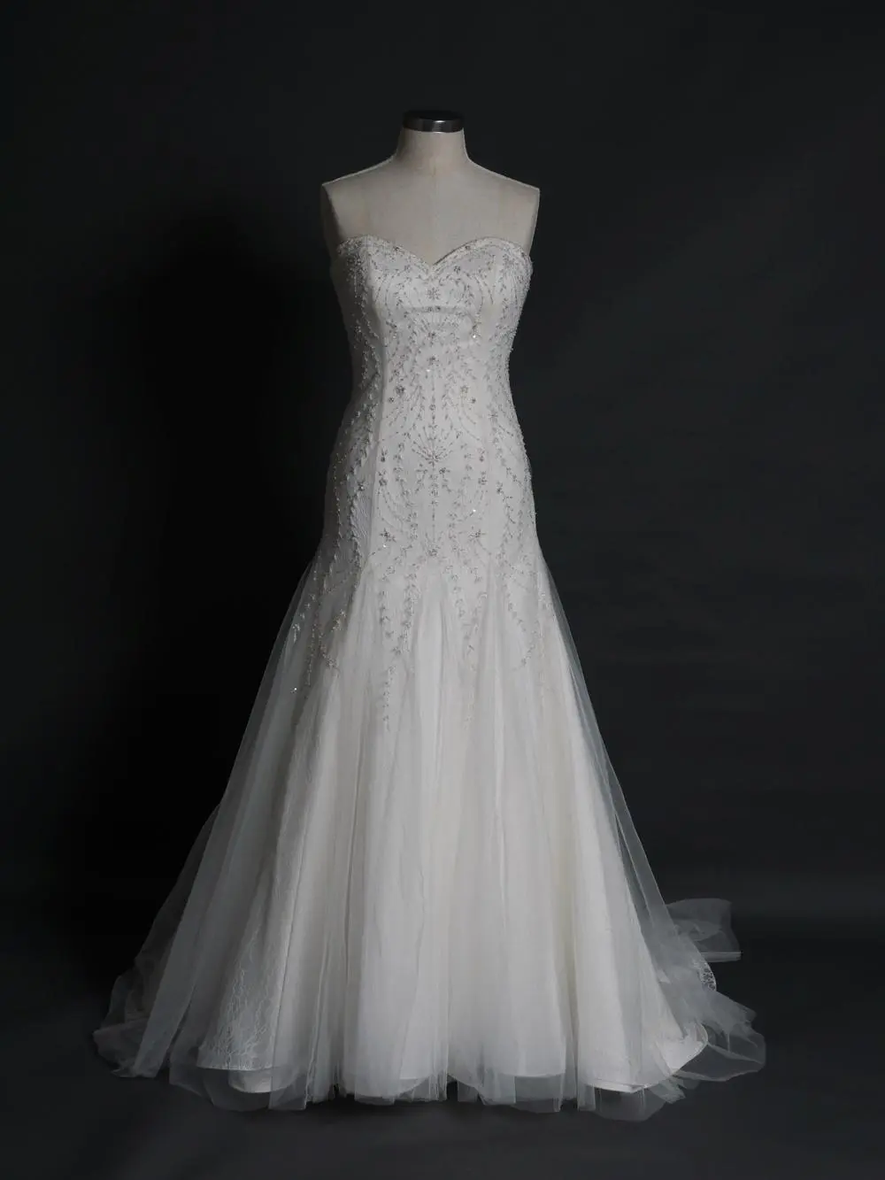 Wedding Dress #E23XF639